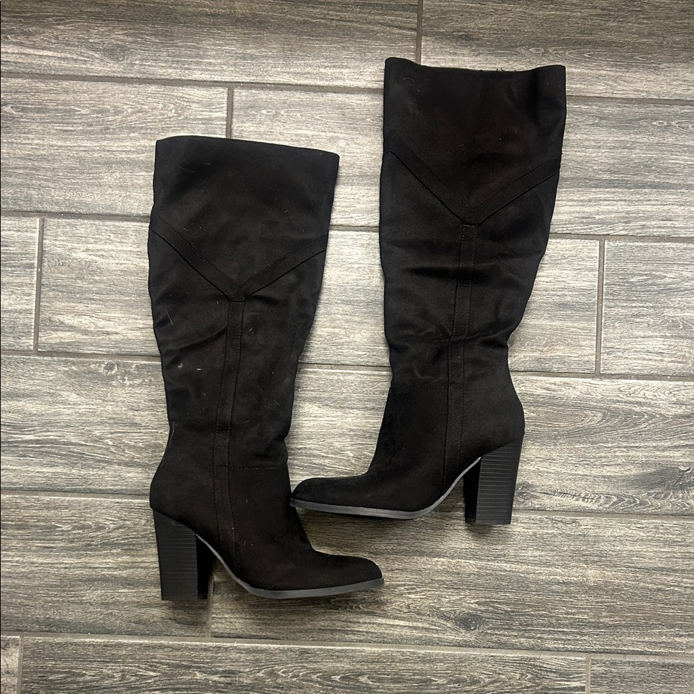 Chic Black Heeled Women's Boots